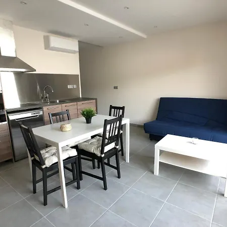2 Pieces Balcon Et Parking Proche Centre 3 Apartment *